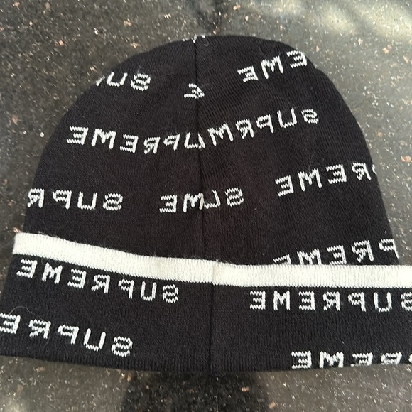 Supreme Black and White Knit Beanie - Picture 2 of 4